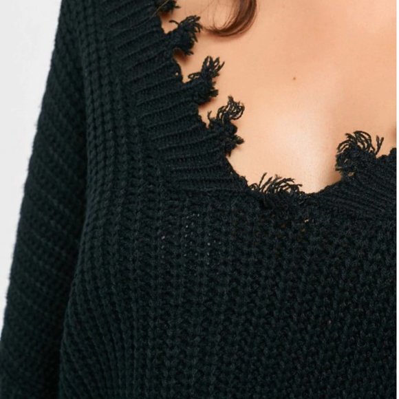 Zaful Oversized Fray Crop Sweater - Picture 3 of 8